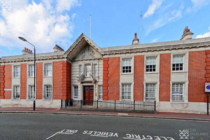 2 Bedroom Flat To Rent In Bathway, London, SE18