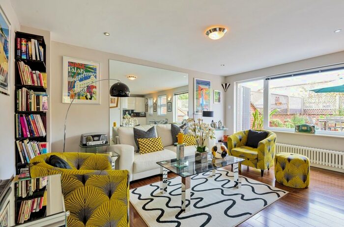 1 Bedroom Flat To Rent In Malham Road, London, SE23