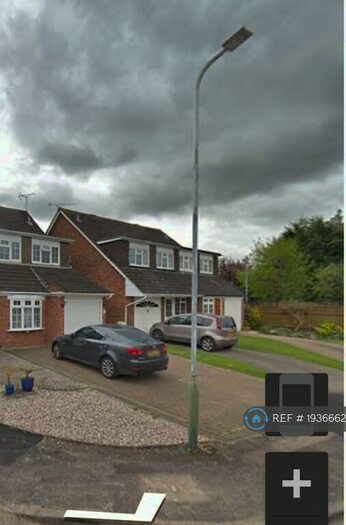 5 Bedroom Semi-Detached House To Rent In The Cobbles, Upminster, RM14