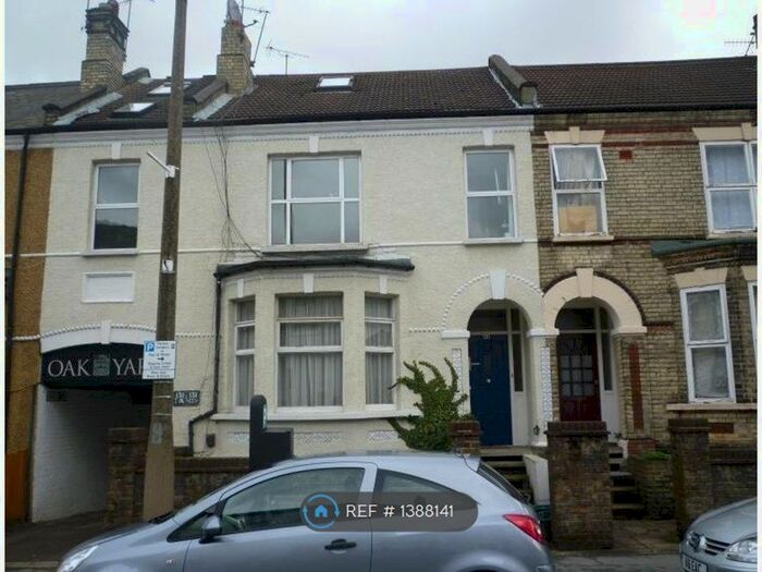 1 Bedroom Flat To Rent In Queens Road, Watford, WD17