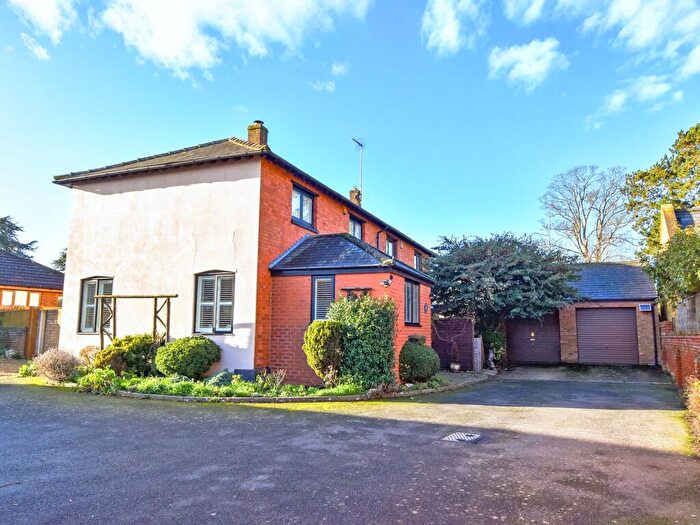 2 Bedroom Semi-Detached House For Sale In Barn Mews, Collingtree, NN4