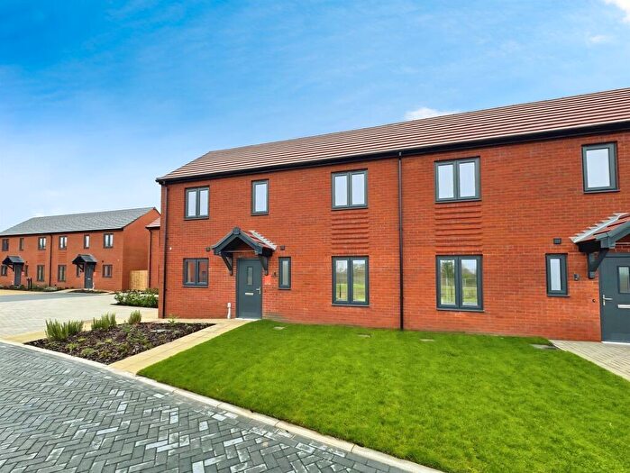 3 Bedroom Semi-Detached House For Sale In Eastwood, Bradwell, Great Yarmouth, NR31