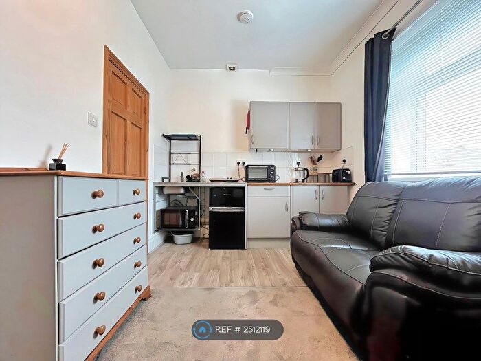 Studio To Rent In Stamshaw Road, Portsmouth, PO2