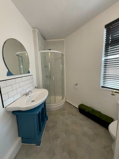 5 Bedroom Flat To Rent In Ashby House, Loughborough, LE11