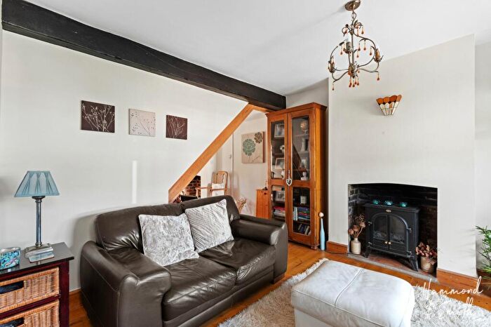 2 Bedroom Semi-Detached House For Sale In Upland Road, Thornwood, CM16