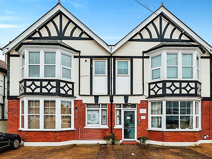 1 Bedroom Flat For Sale In Navarino Road, Worthing, BN11