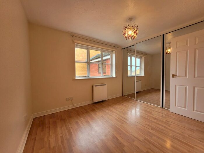 1 Bedroom Flat To Rent In Sherfield Close, New Malden, KT3