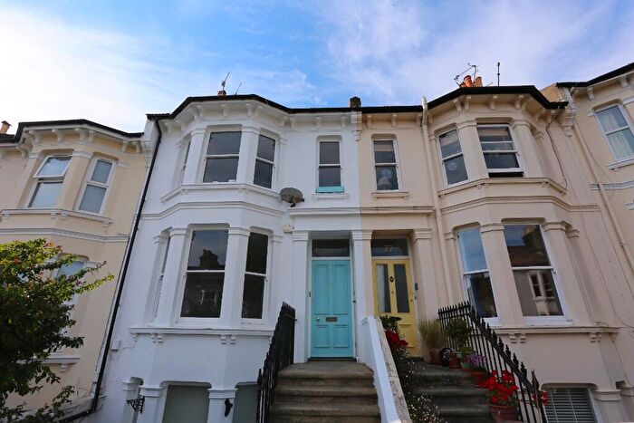 1 Bedroom Flat To Rent In Ditchling Rise, BN1
