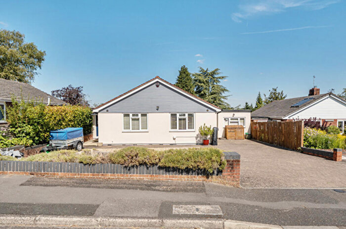 4 Bedroom Bungalow For Sale In Lynch Close, Winchester, Hampshire, SO22