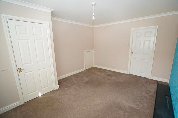 3 Bedroom Semi-Detached House For Sale In Scarthwood Close, Harwood, BL2