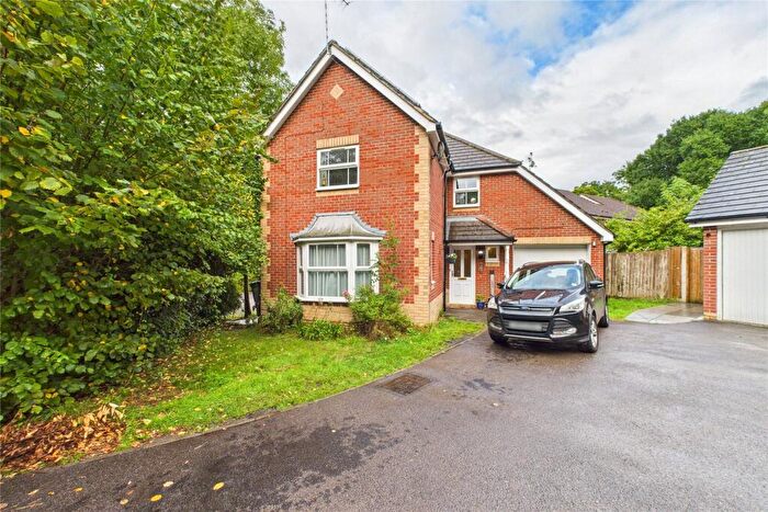 4 Bedroom Detached House To Rent In Hitherhooks Hill, Binfield, Berkshire, RG42