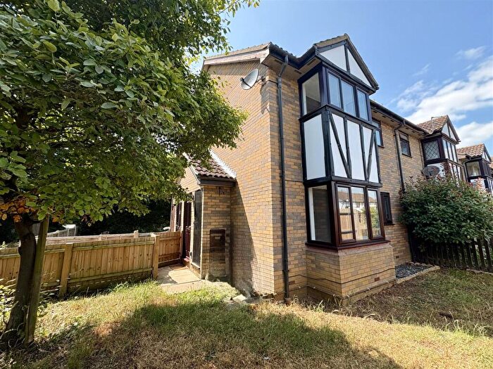 1 Bedroom Cluster House To Rent In Astral Close, Lower Stondon, Henlow, SG16