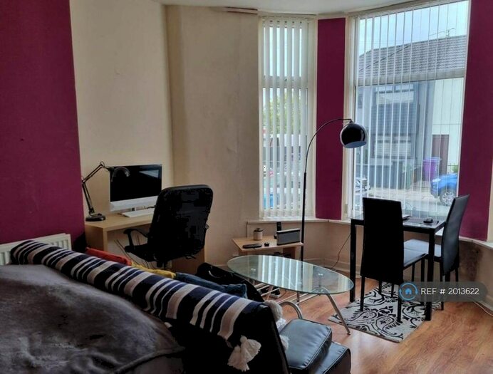 1 Bedroom Flat To Rent In Worcester Drive, Liverpool, L13
