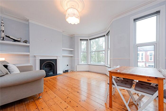 2 Bedroom Flat To Rent In Leighton Gardens, London, NW10