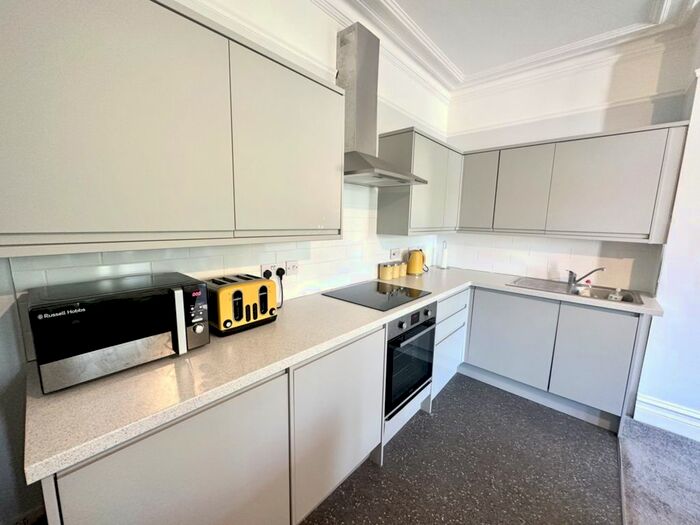 1 Bedroom Flat To Rent In Grimston Gardens, Folkestone, CT20