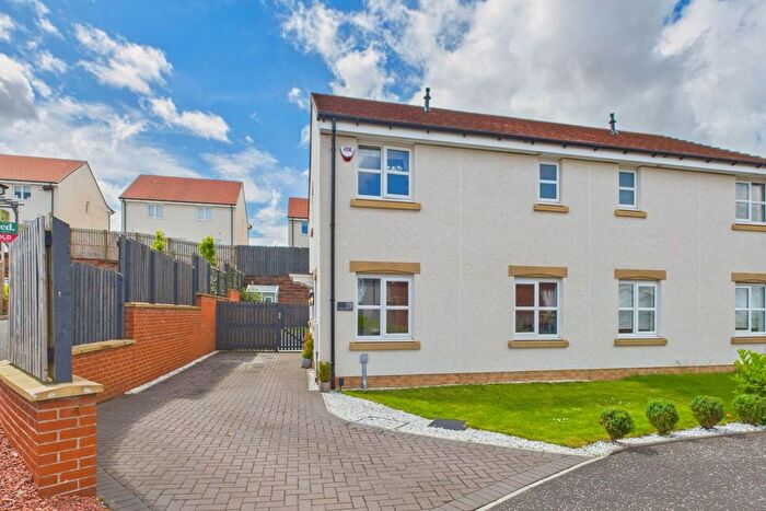 3 Bedroom Semi-Detached House For Sale In Banavie Terrace, Hamilton, ML3