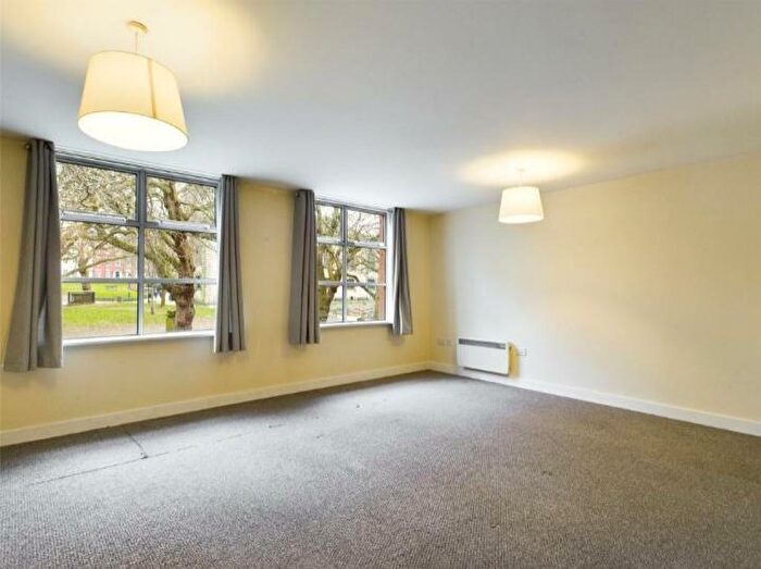 2 Bedroom Flat To Rent In St Pauls Square, Birmingham, B3