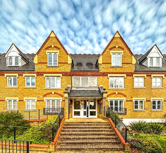 1 Bedroom Flat To Rent In Exeter Close, Watford, WD24