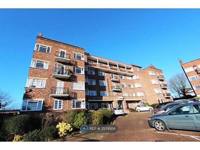 2 Bedroom Flat To Rent In Courtney House, London, NW4