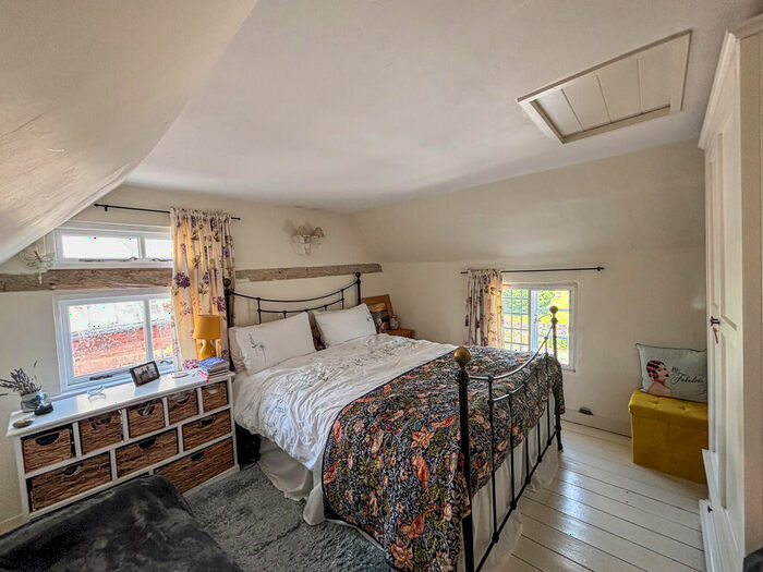 2 Bedroom Cottage For Sale In Clare, Sudbury, Suffolk, CO10