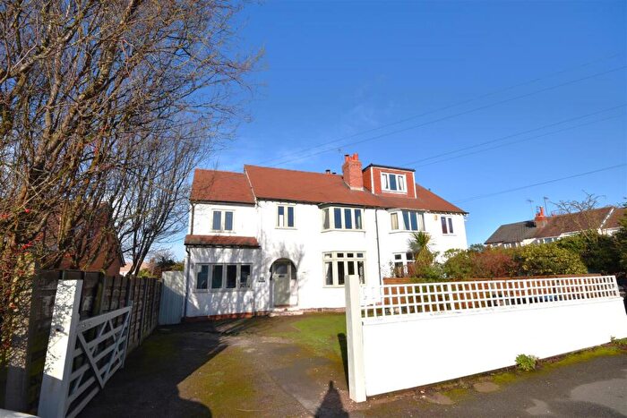 5 Bedroom Semi Detached House For Sale In Moorings Close, Parkgate, Neston, CH64