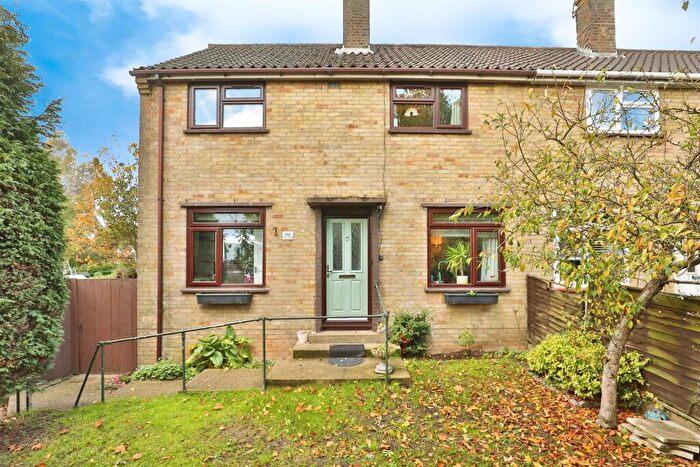 3 Bedroom Semi-Detached House For Sale In Hall Road, Norwich, NR4