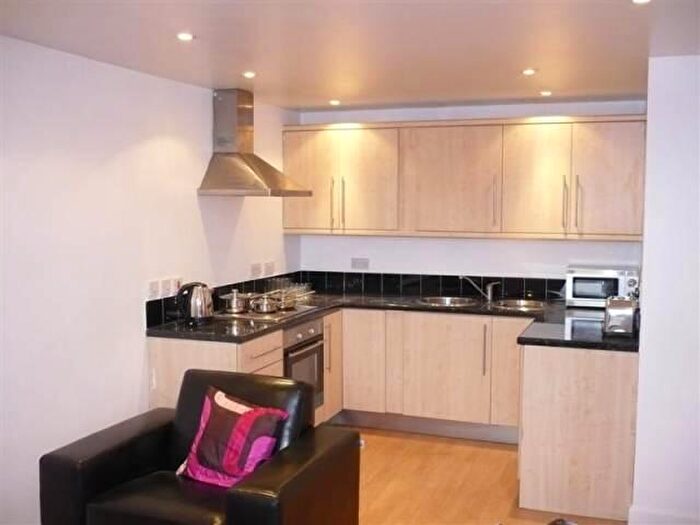 1 Bedroom Flat To Rent In Ivebridge House, Market Street, Bradford, BD1