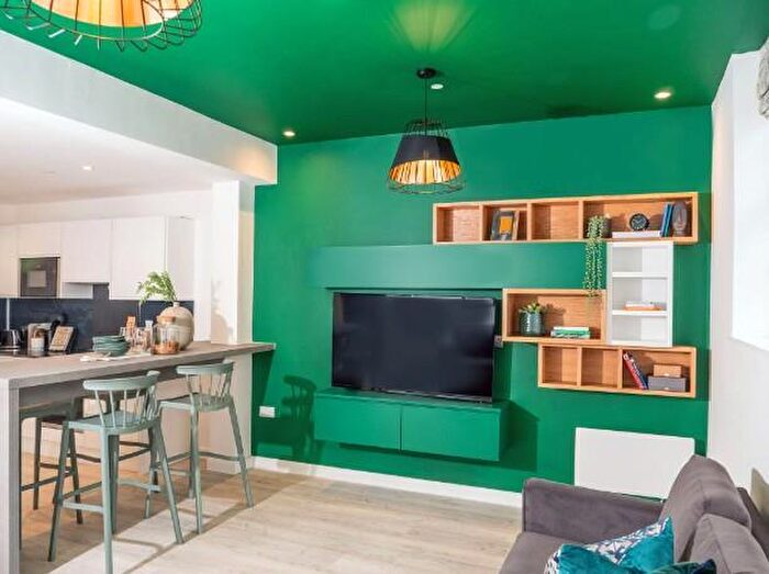 3 Bedroom Flat To Rent In Park Street, Bristol, BS1