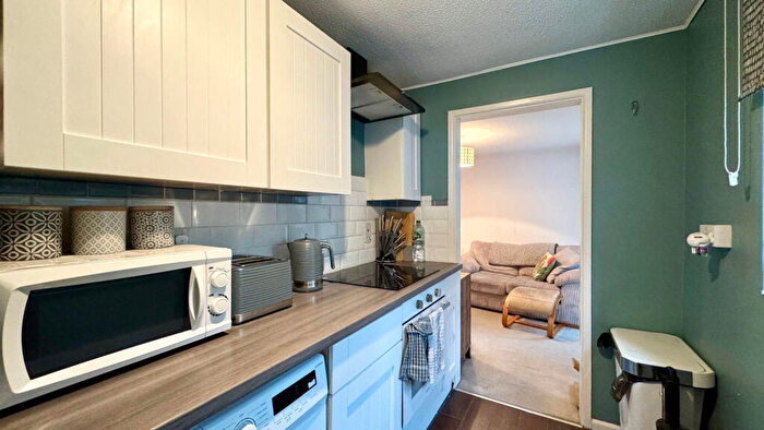 Studio For Sale In Sheridan Court, London Road, Newbury, RG14