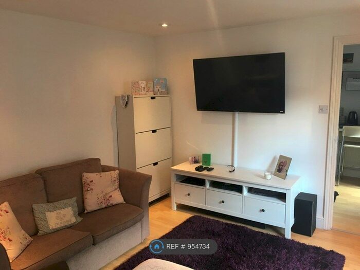 Studio To Rent In Brewer Street, Maidstone, ME14