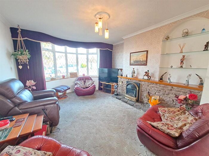 3 Bedroom End Of Terrace House For Sale In Cranleigh Road, Portchester, PO16
