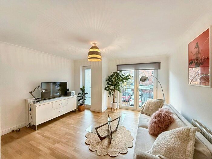 3 Bedroom Town House For Sale In Trafford Road, Alderley Edge, SK9