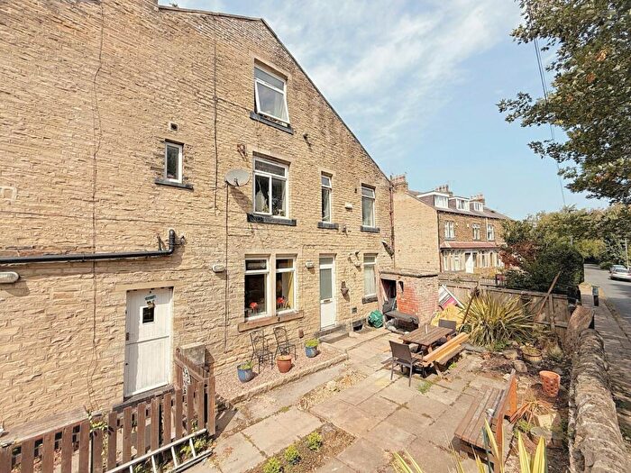 2 Bedroom Terraced House For Sale In New Line, Bradford, West Yorkshire, BD10