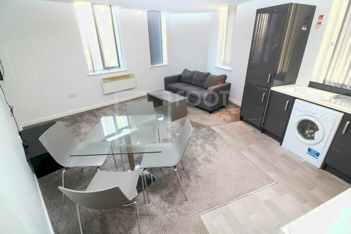 2 Bedroom Apartment To Rent In Grattan Mills, Vincent St, BD1