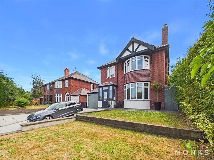 3 Bedroom Detached House For Sale In Brownlow Road, Ellesmere, SY12
