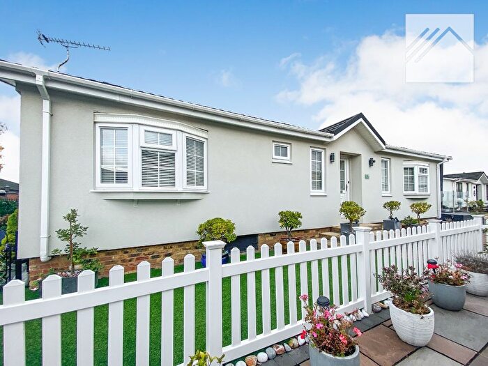 2 Bedroom Park Home For Sale In Kingsmere Close, Canvey Island, SS8