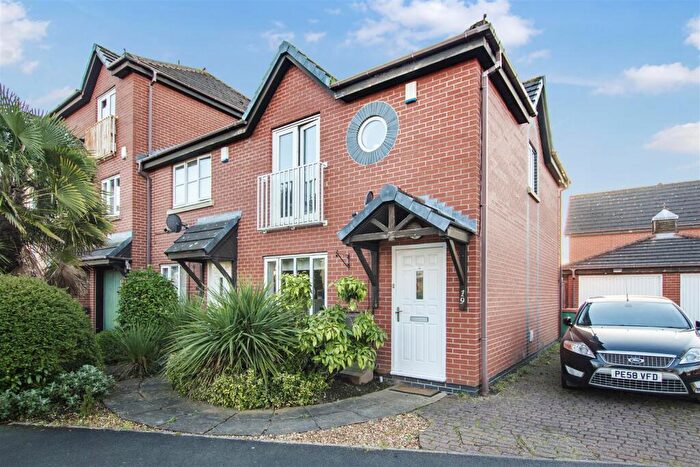 3 Bedroom Mews For Sale In Maritime Way, Ashton, PR2
