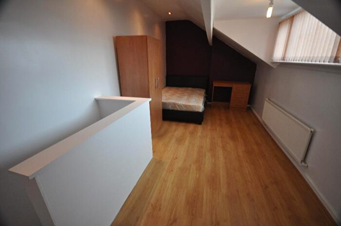2 Bedroom Terraced House To Rent In Harold Grove, Hyde Park, Leeds, LS6
