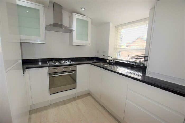 2 Bedroom Apartment To Rent In Lapwing Lane, Manchester, M20