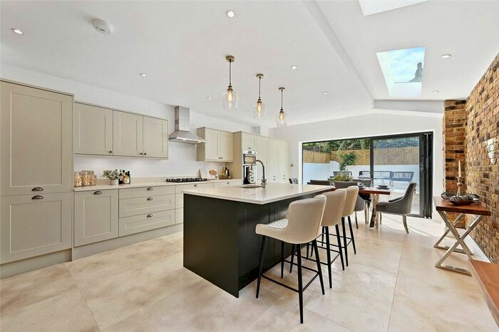 5 Bedroom Terraced House To Rent In Arminger Road, London, W12