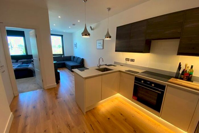 1 Bedroom Flat To Rent In The Ring, Bracknell, Berkshire, RG12