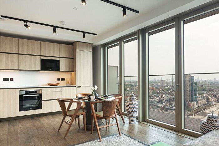 2 Bedroom Flat To Rent In Hewett Street, Shoreditch, EC2A