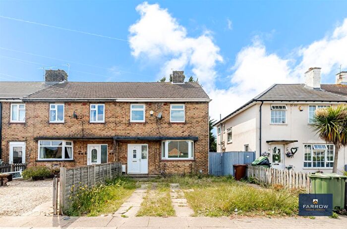 3 Bedroom End Of Terrace House To Rent In Winchester Avenue, Grimsby, DN33