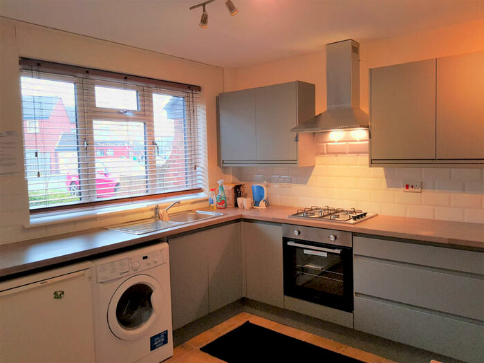 3 Bedroom Semi-Detached House To Rent In Lace Street, Dunkirk, Nottingham, NG7