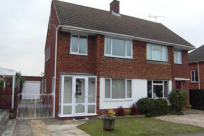3 Bedroom Semi Detached House To Rent In Sevenoaks Road, Earley, Reading, RG6