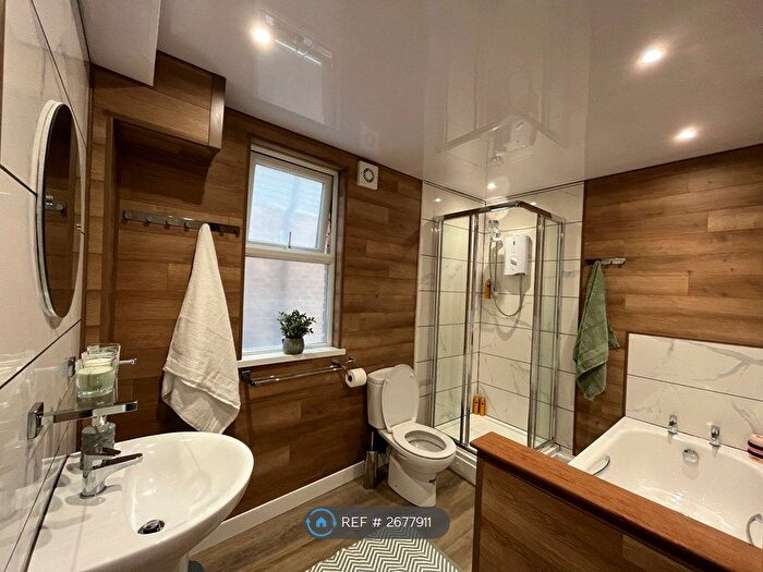 7 Bedroom Terraced House To Rent In Garmoyle Road, Liverpool, L15