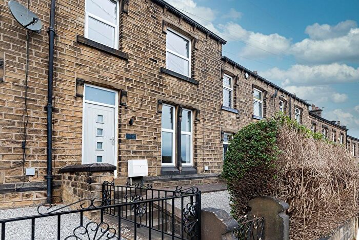 3 Bedroom Terraced House To Rent In Scar Lane, Golcar, Huddersfield, HD3