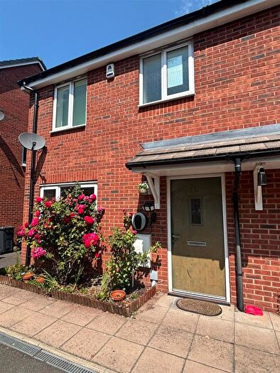3 Bedroom Semi-Detached House To Rent In Dairy Close, Walsall, WS1