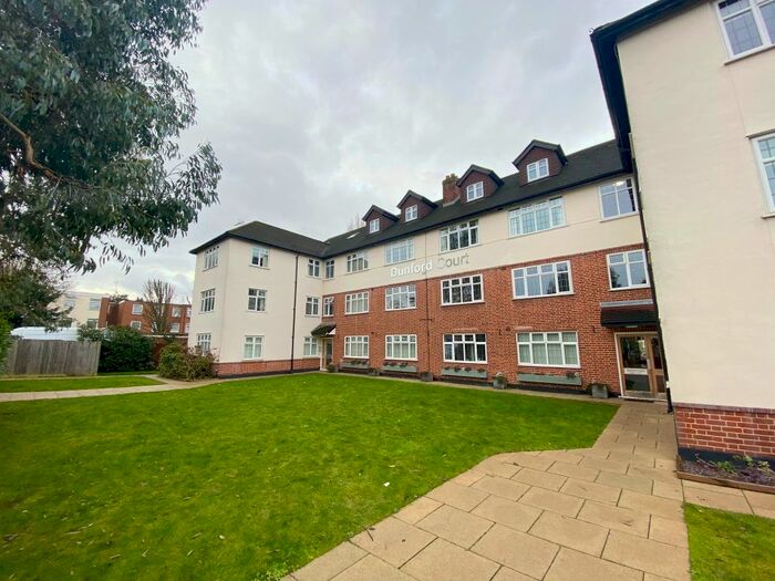 3 Bedroom Flat To Rent In Dunford Court, Pinner, HA5
