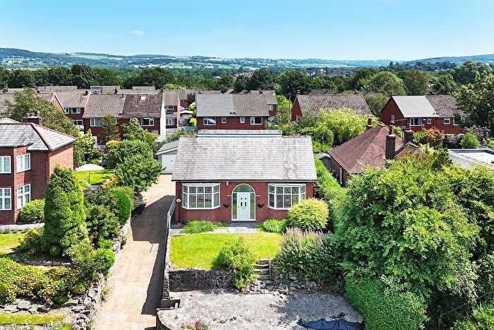 3 Bedroom Detached Bungalow For Sale In Rood Hill, Congleton, CW12